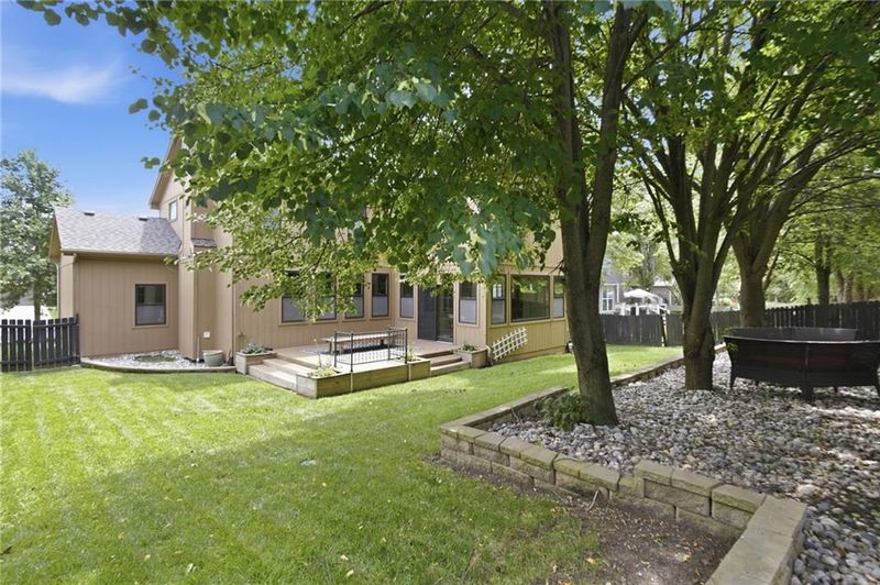 11813 W 138th St, Overland Park, KS 66221