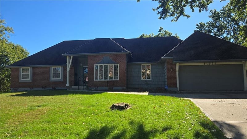 14931 E Covington Rd, Independence, MO 64055