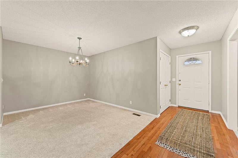6227 W 155th Pl, Overland Park, KS 66223