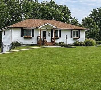 22400 W 73rd Ter, Shawnee, KS 66227