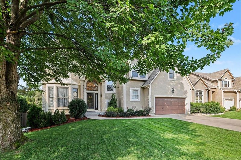 14308 Mackey St, Overland Park, KS 66223