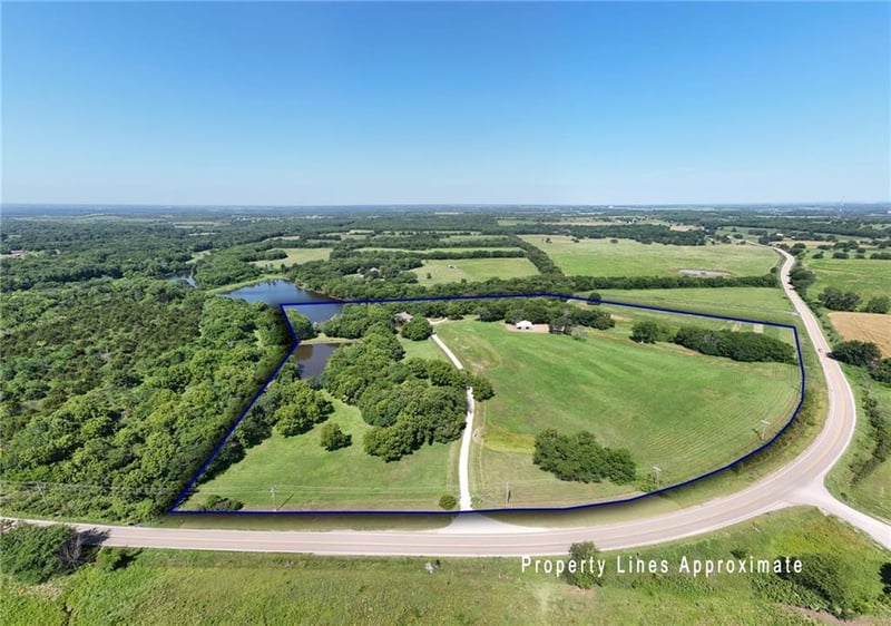 703 Us 40 Hw, Lawrence, KS 66049