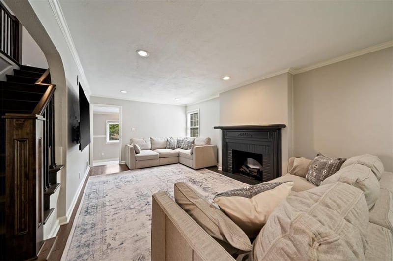 7411 Campbell St, Kansas City, MO 64131