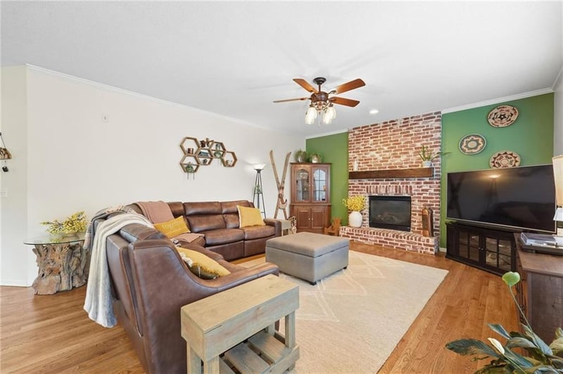 20908 W 53rd St, Shawnee, KS 66218