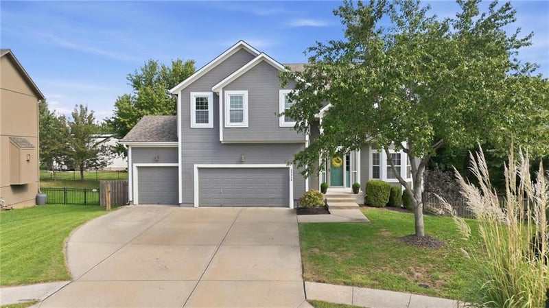 20908 W 53rd St, Shawnee, KS 66218