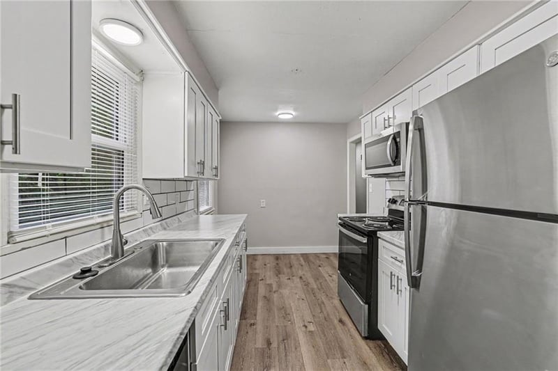 8605 Spring Valley Rd, Raytown, MO 64138