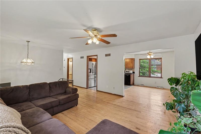 16408 E 40th St, Independence, MO 64055