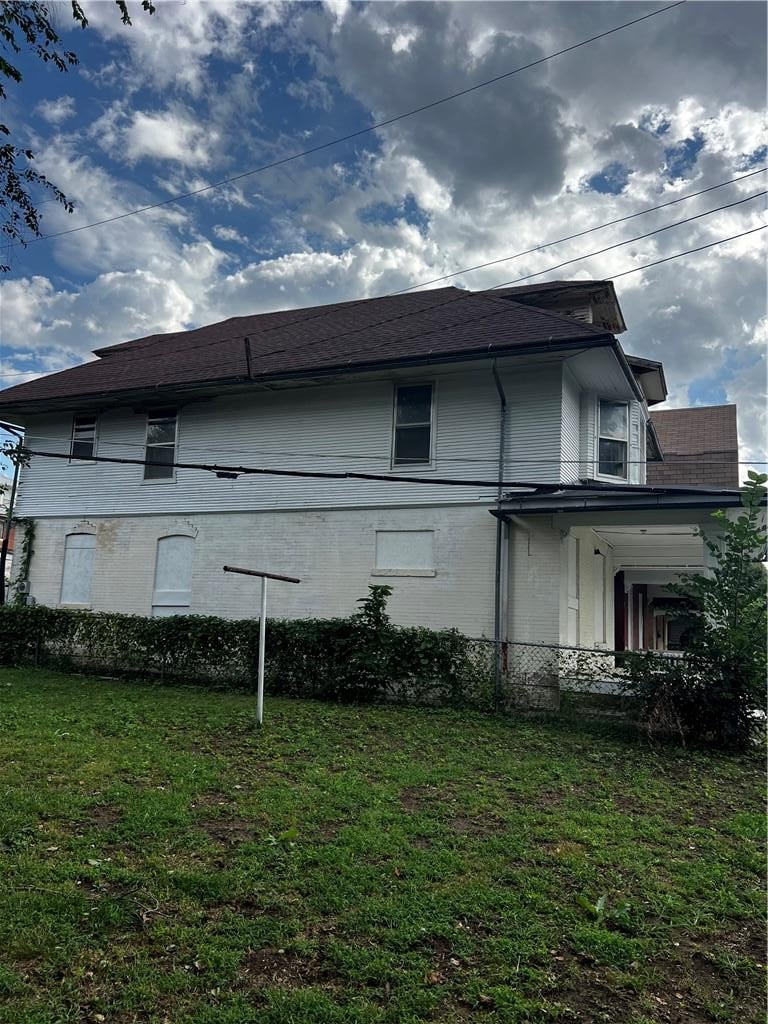 1513 Charles St, St Joseph, MO 64501