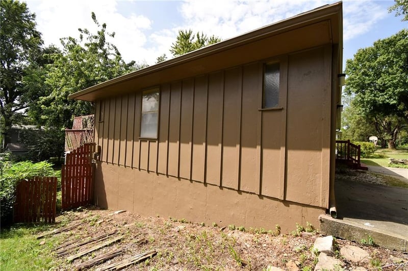 7301 W 89th St, Overland Park, KS 66212
