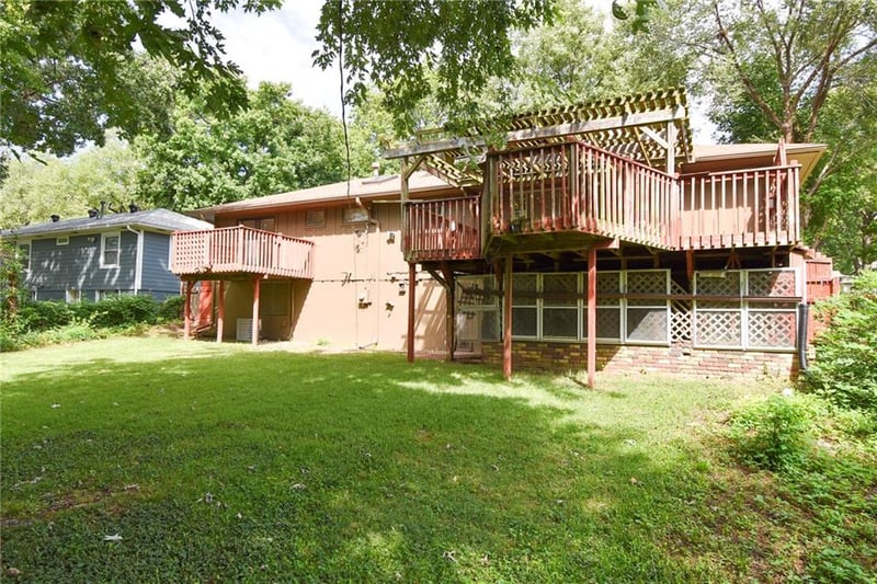 7301 W 89th St, Overland Park, KS 66212