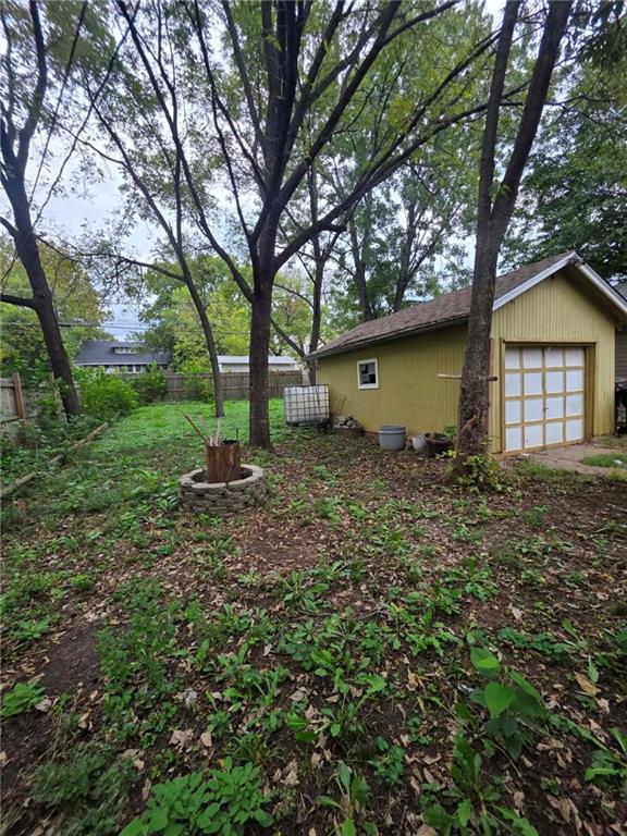 209 W 7th Ave, Garnett, KS 66032