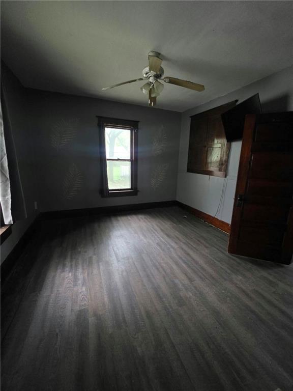 209 W 7th Ave, Garnett, KS 66032
