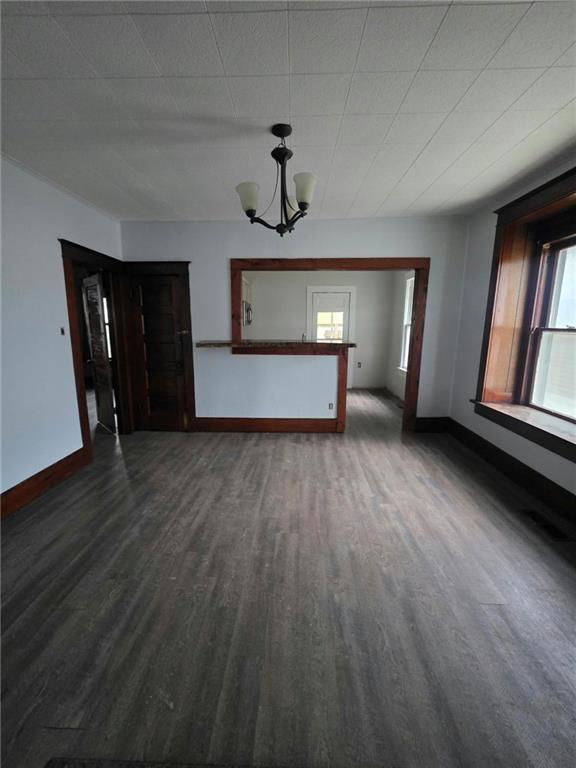 209 W 7th Ave, Garnett, KS 66032