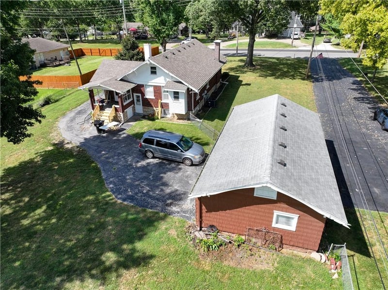 6111 Woodson Rd, Raytown, MO 64133