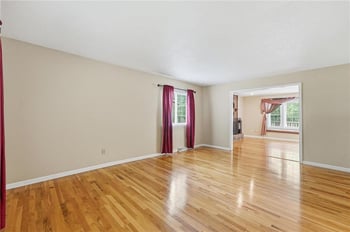 5528 NW Verlin Dr, Kansas City, MO 64152
