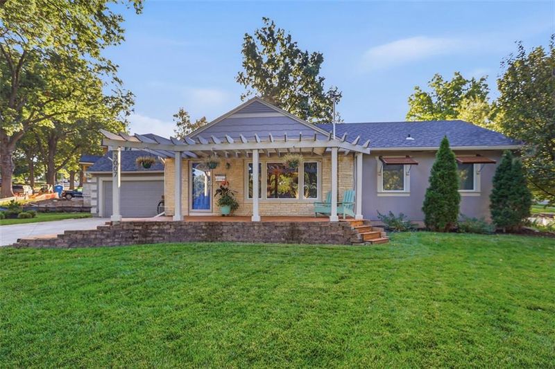 3007 W 73rd Ter, Prairie Village, KS 66208