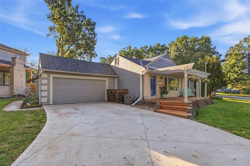 3007 W 73rd Ter, Prairie Village, KS 66208