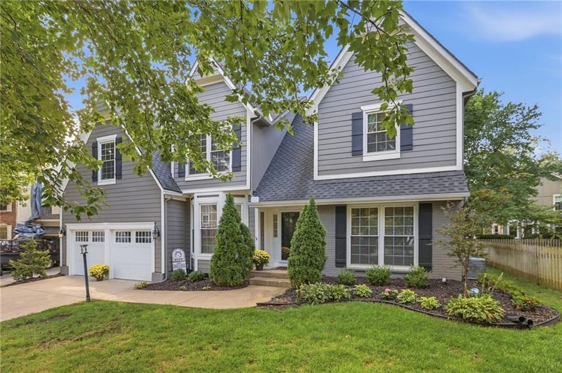 9511 129th St W, Overland Park, KS 66213