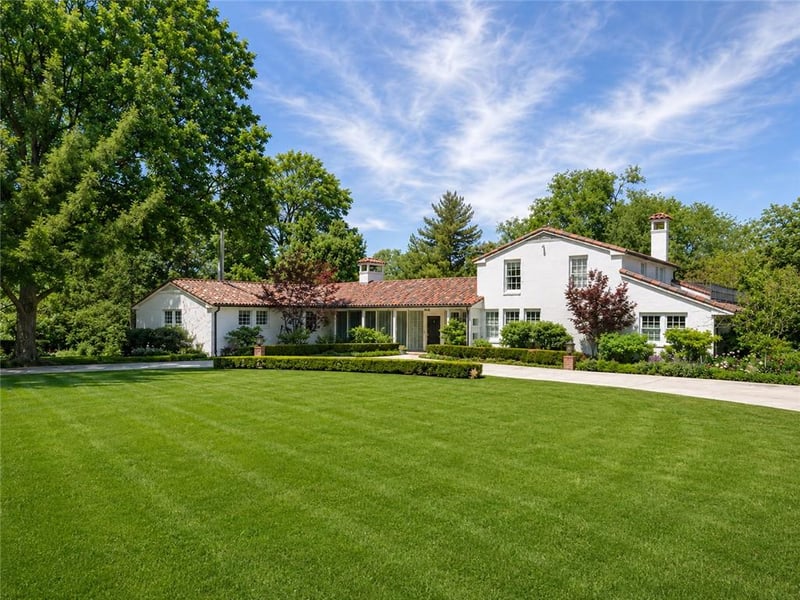 2700 W 63rd St, Mission Hills, KS 66208
