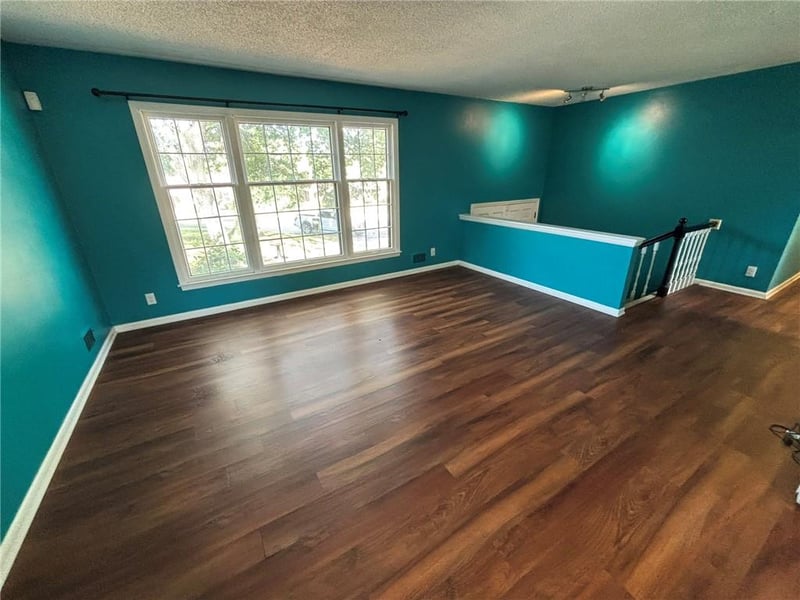 8823 E 57th St E, Raytown, MO 64133