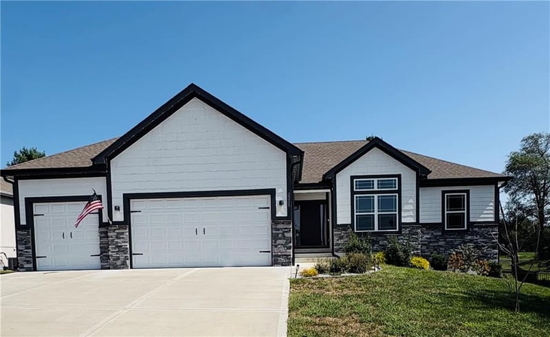 2209 Greenfield Ct, Kearney, MO 64060