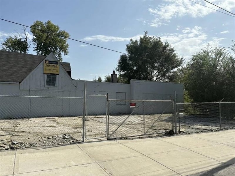 5301 Prospect Ave, Kansas City, MO 64130