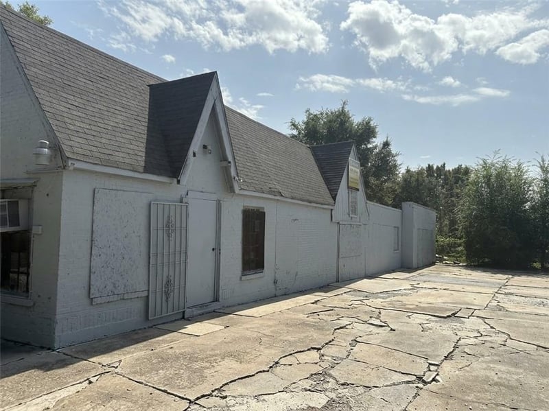 5301 Prospect Ave, Kansas City, MO 64130