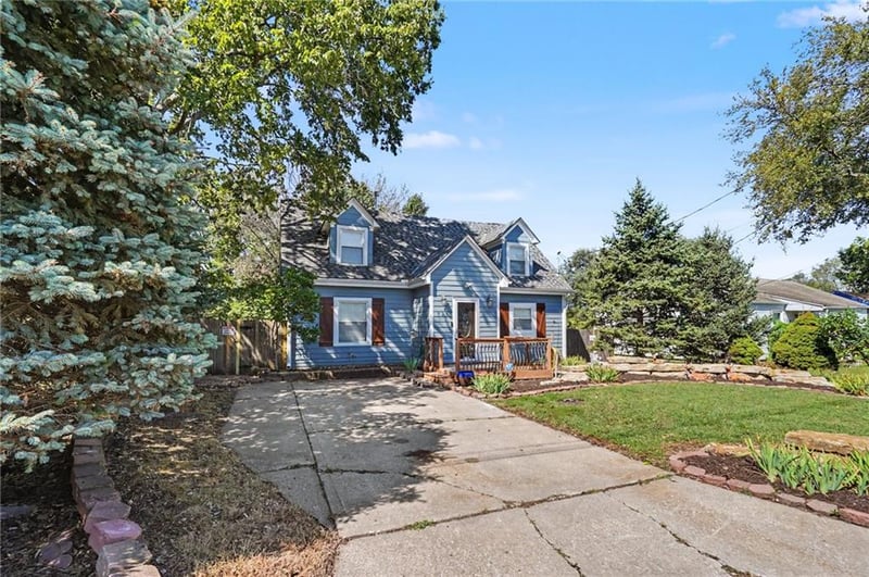 725 N Willie St, Olathe, KS 66061