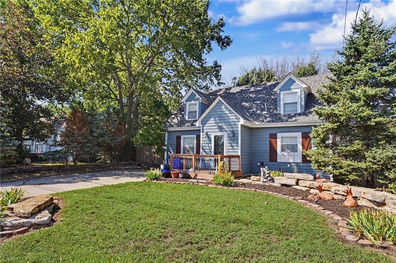725 N Willie St, Olathe, KS 66061