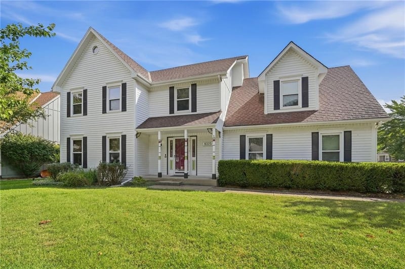 8325 Twilight Ln, Lenexa, KS 66219