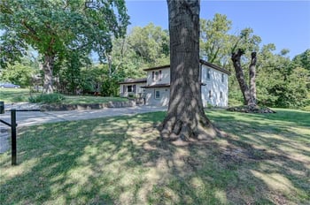 3606 NW 60th Ter, Kansas City, MO 64151