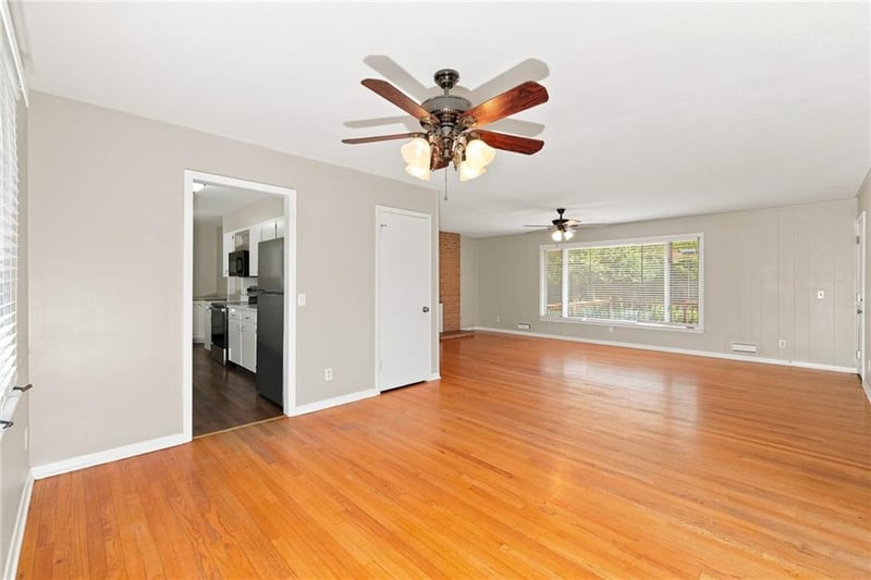 1405 N Mccoy St, Independence, MO 64050