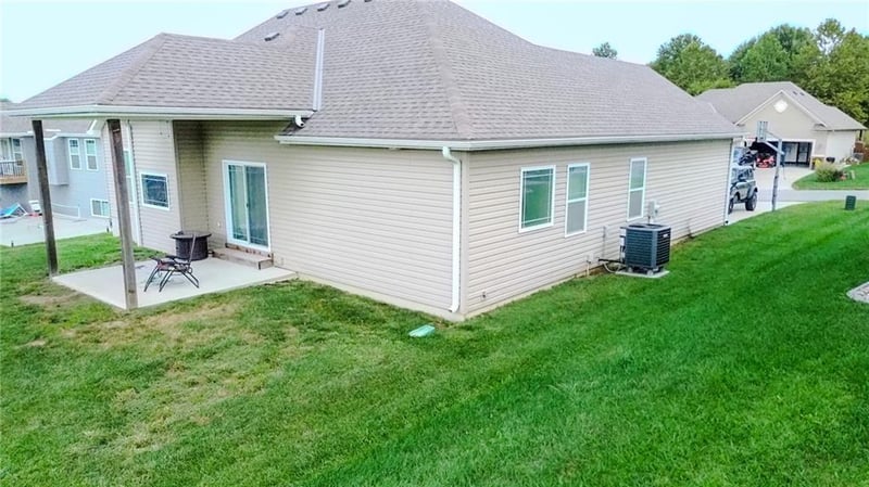 13944 Indian Ridge Rd, St Joseph, MO 64505