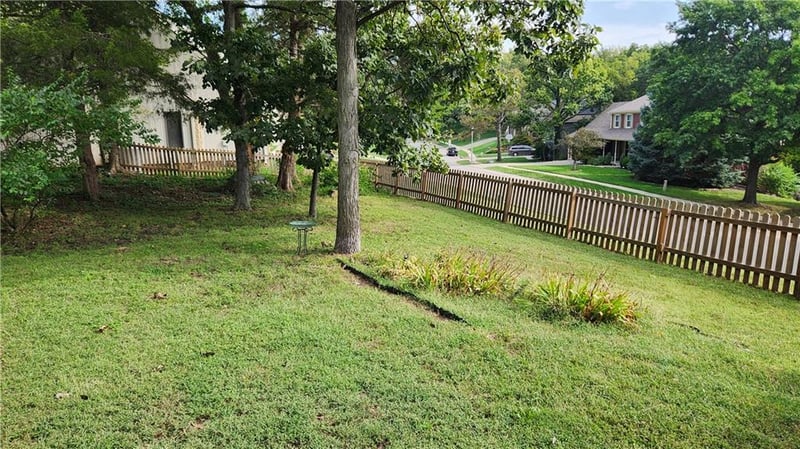 17604 W 67th Ter, Shawnee, KS 66217