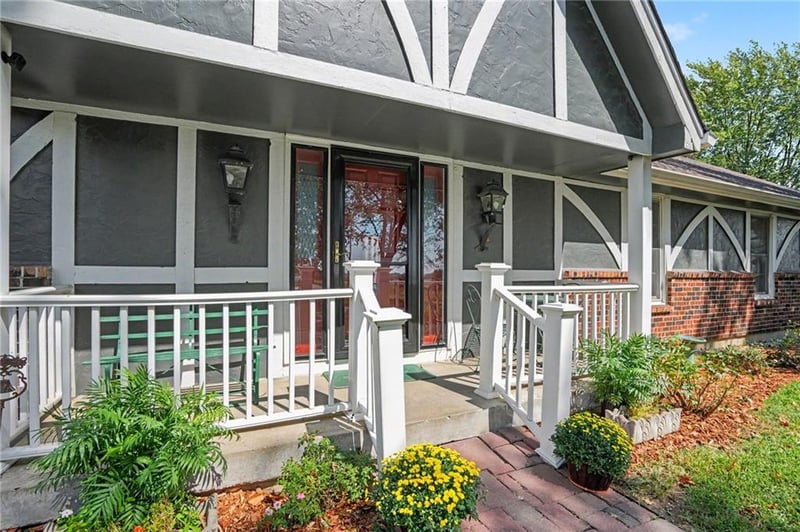 2806 E 215th St, Belton, MO 64012