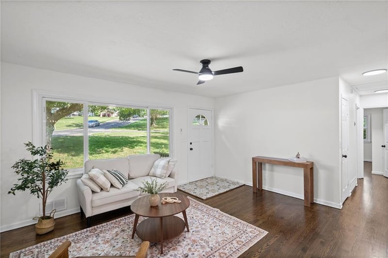 5400 Hunter St, Raytown, MO 64133