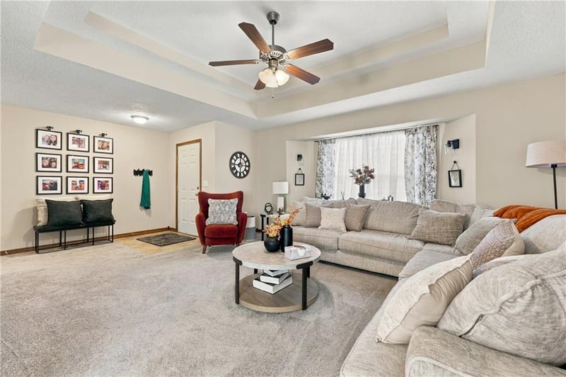 516 Emerson Dr, Belton, MO 64012