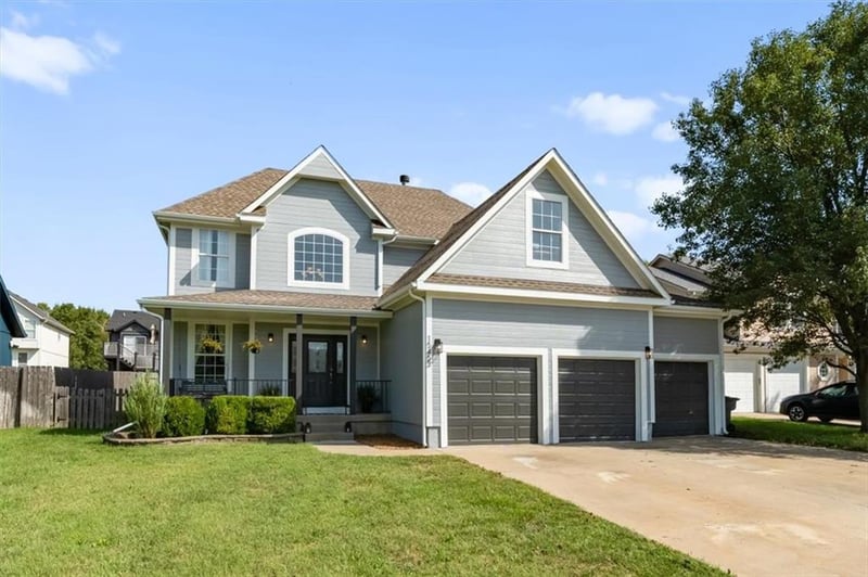 15453 S Dice Ln, Olathe, KS 66062