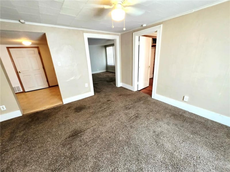 305 E Jackson St, Pittsburg, KS 66762