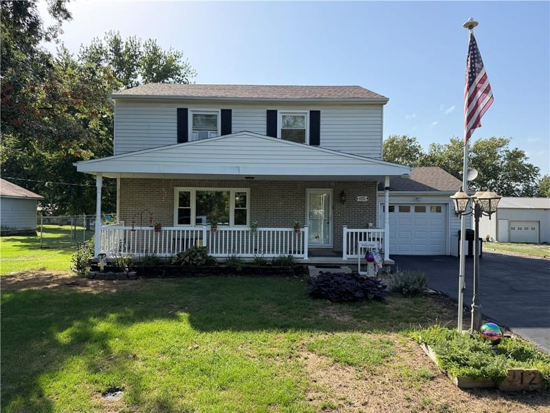 112 Maple St, Lathrop, MO 64465