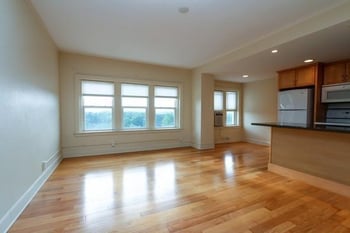 323 E Emmanuel Cleaver #7c Blvd #7C, Kansas City, MO 64112