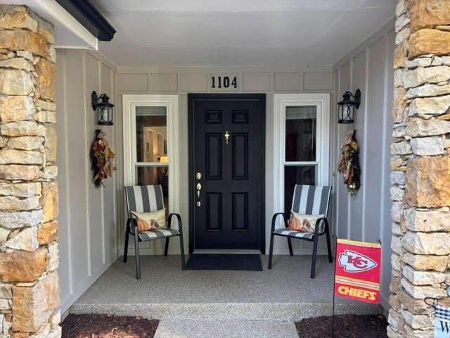 1104 NE Oak Tree Dr, Lee's Summit, MO 64086