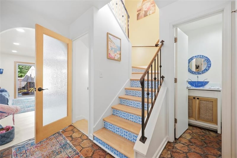 10213 Foster St, Overland Park, KS 66212