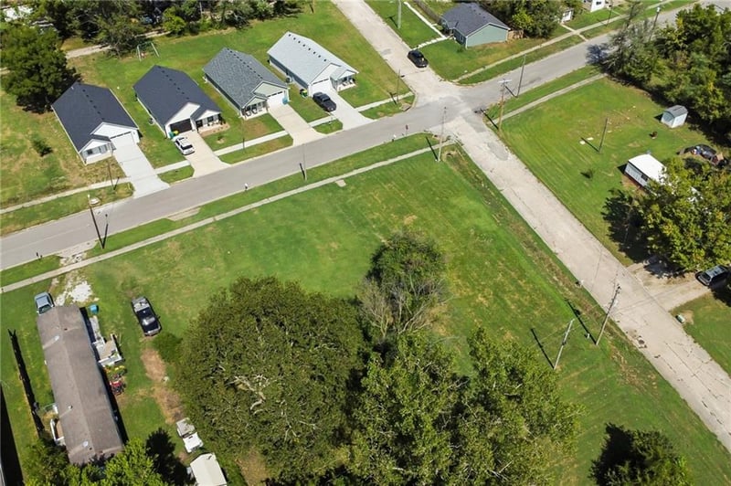905 Chestnut St, Osawatomie, KS 66064