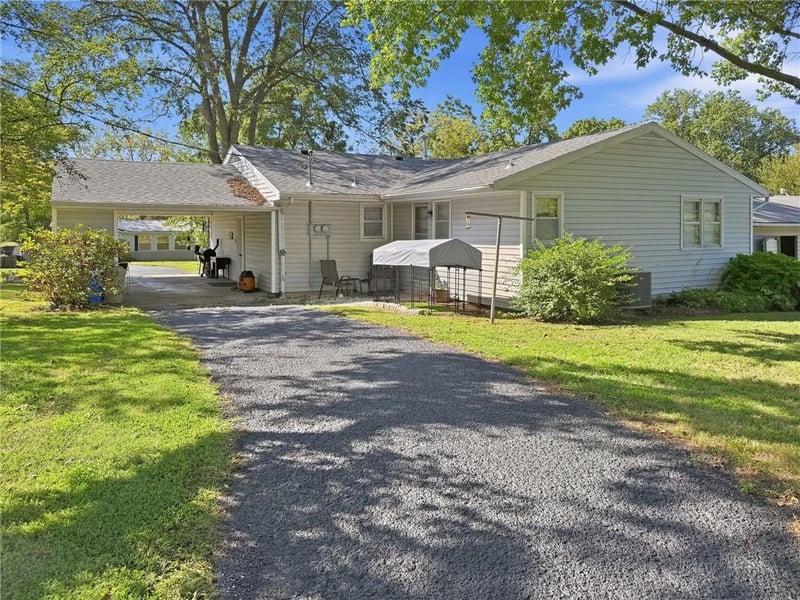 600 Herring St, Brunswick, MO 65236