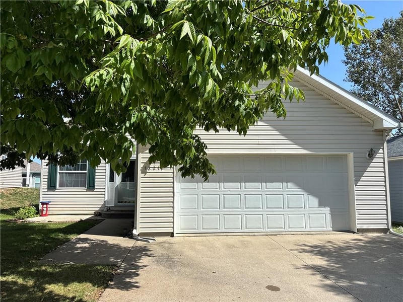 12211 N Pomona Ave, Kansas City, MO 64163