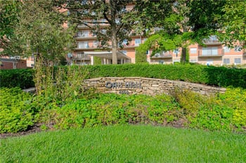 4550 Warwick Blvd #914, Kansas City, MO 64111