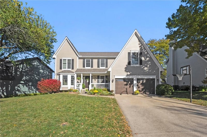 724 N Singletree St, Olathe, KS 66061