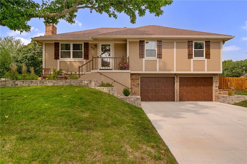 406 NE Crescent St, Lee's Summit, MO 64086