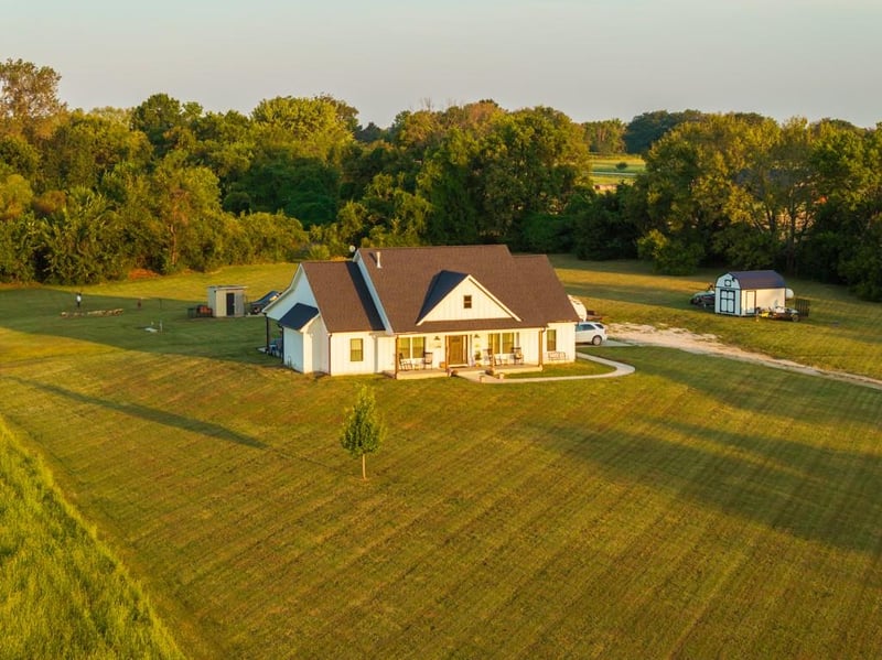 22010 South Excelsior Rd, Harrisonville, MO 64701